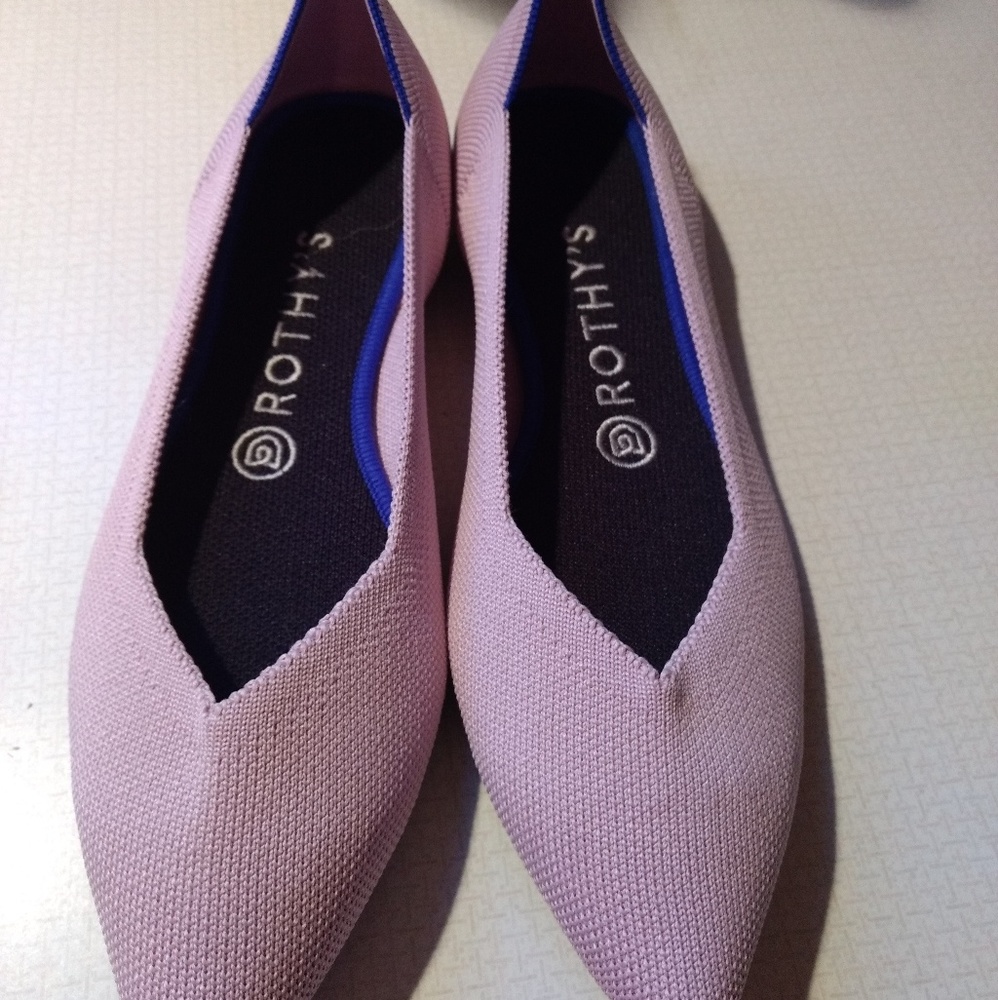 Rothys size 8.5 Petal Pink points